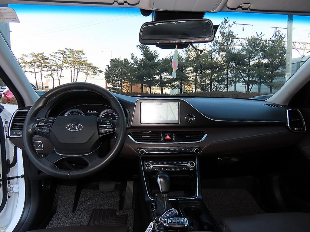 HYUNDAI Grandeur - Vista 7