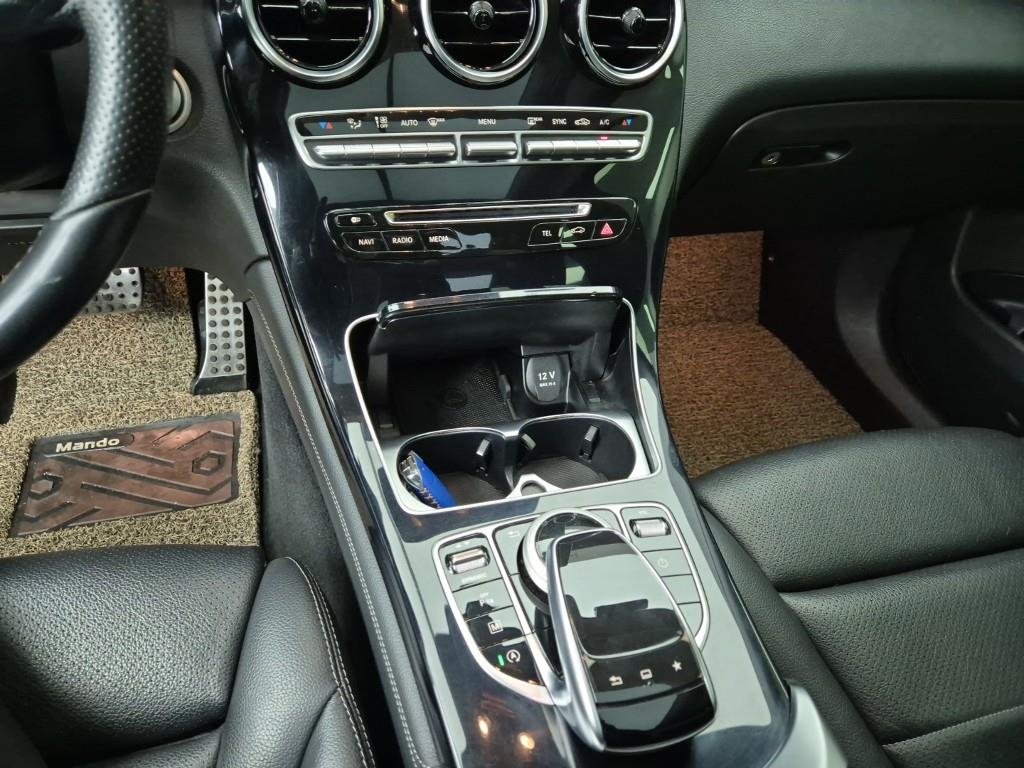 Mercedes Benz GLC Class - Vista 10