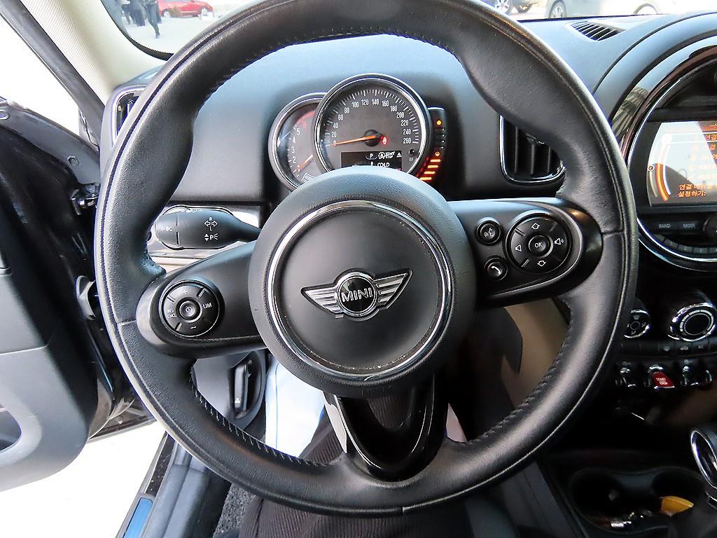 Mini Countryman - Vista 8