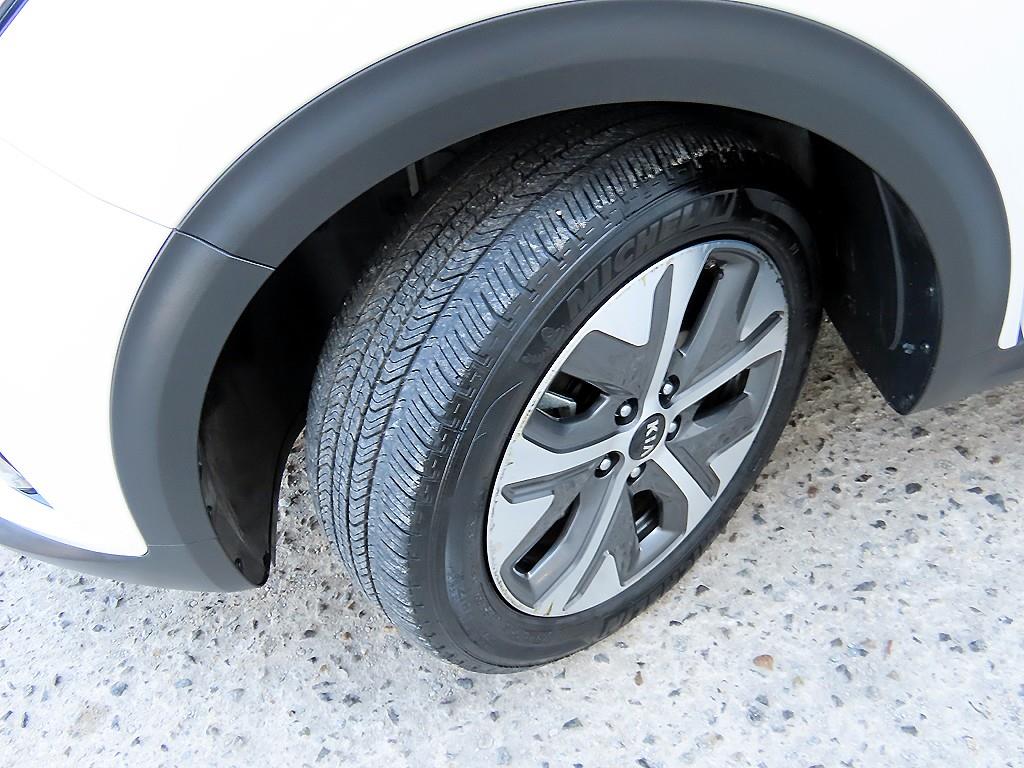 KIA Niro 2020 the color of pearl - Importación desde Corea - HF Imports Iquique - Foto 19