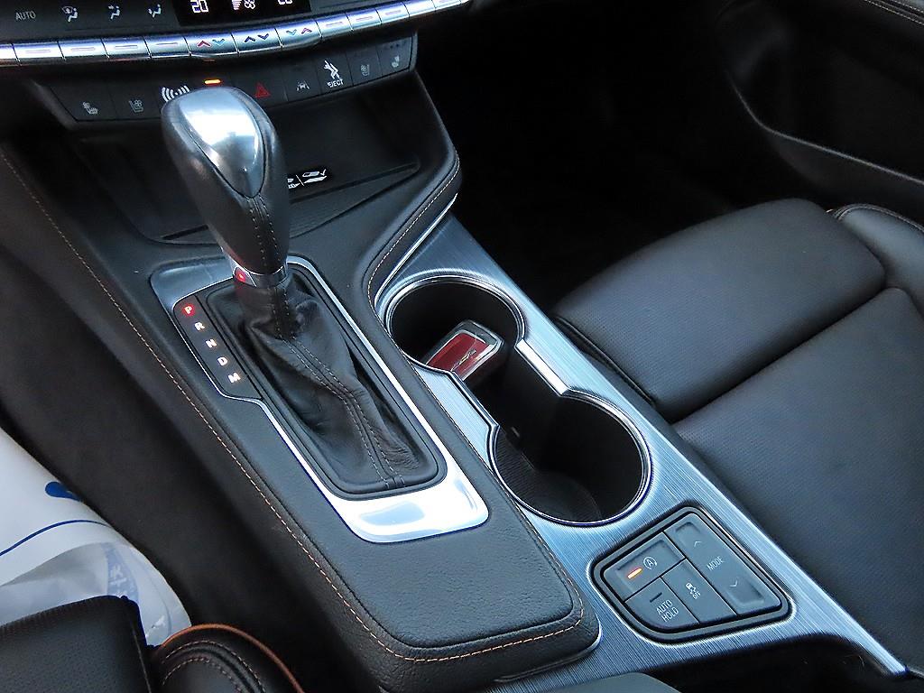 Cadillac CT4 - Vista 10