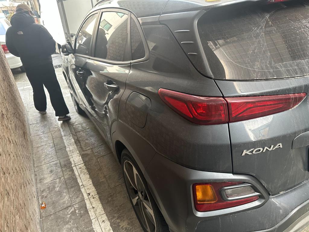 HYUNDAI Kona - Vista 4