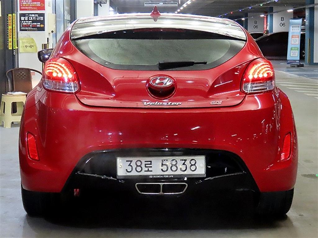 HYUNDAI Veloster - Vista 5