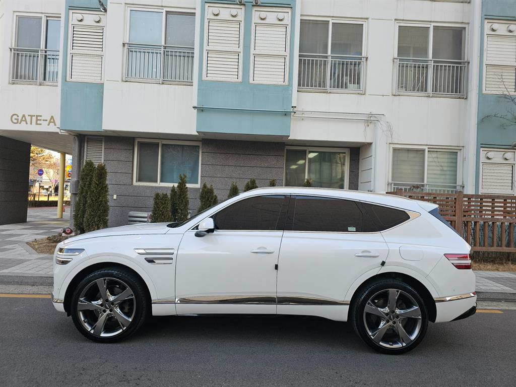 Genesis GV80 - Vista 6