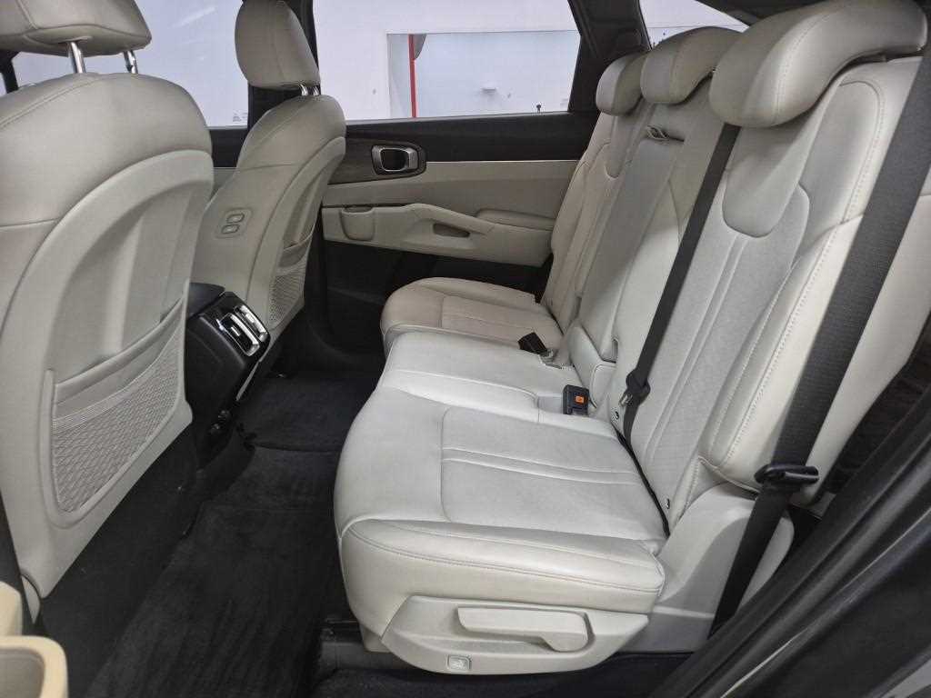 KIA Sorento - Vista 12