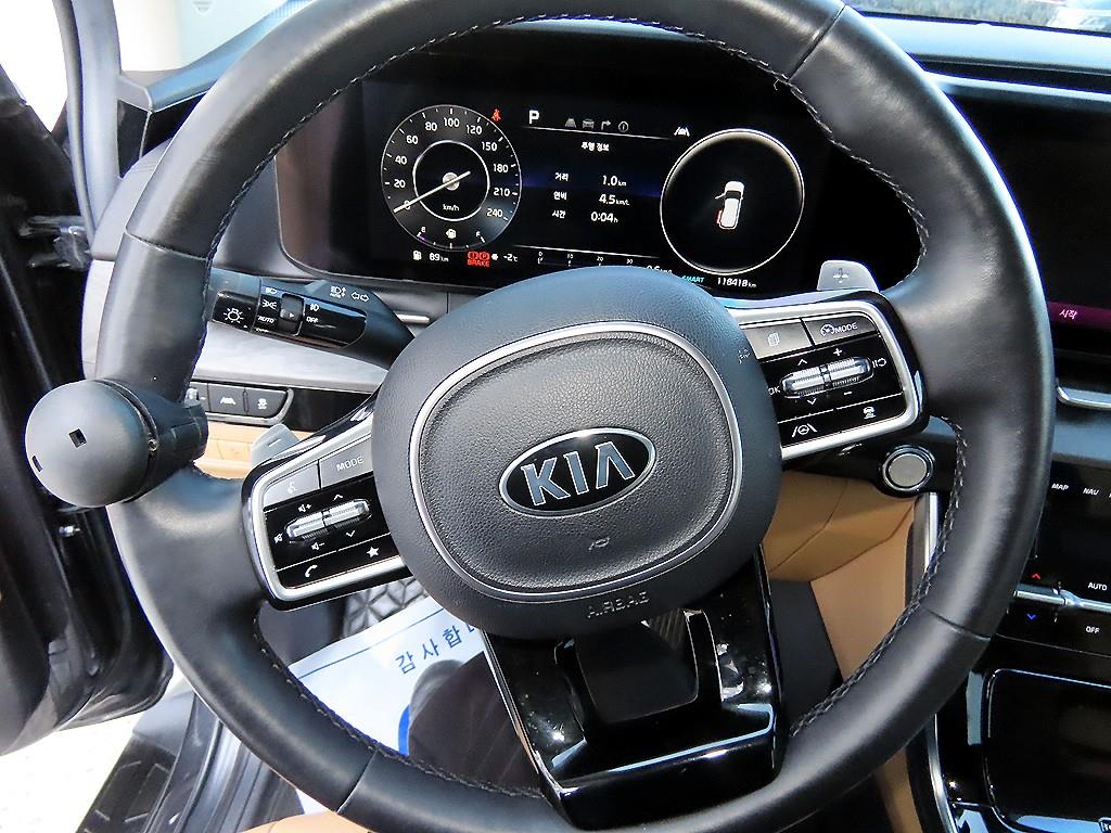KIA Carnival - Vista 9
