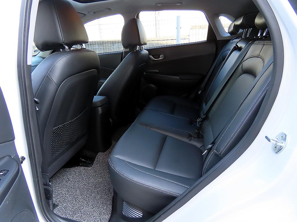 HYUNDAI Kona - Vista 6