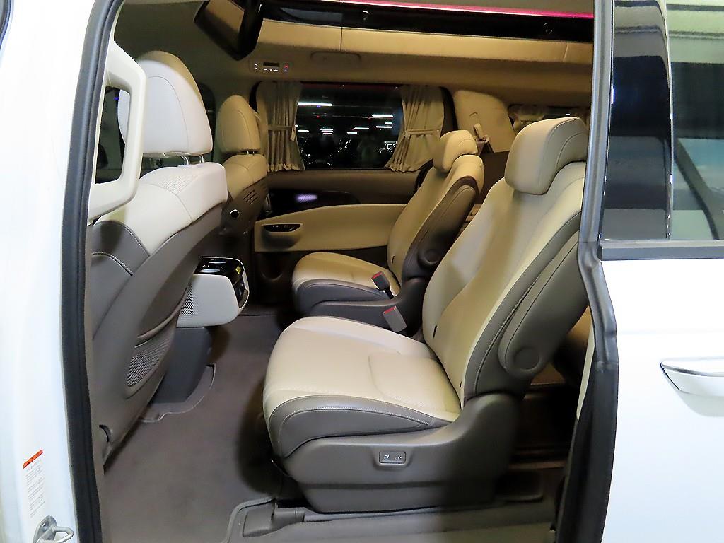 KIA Carnival - Vista 7