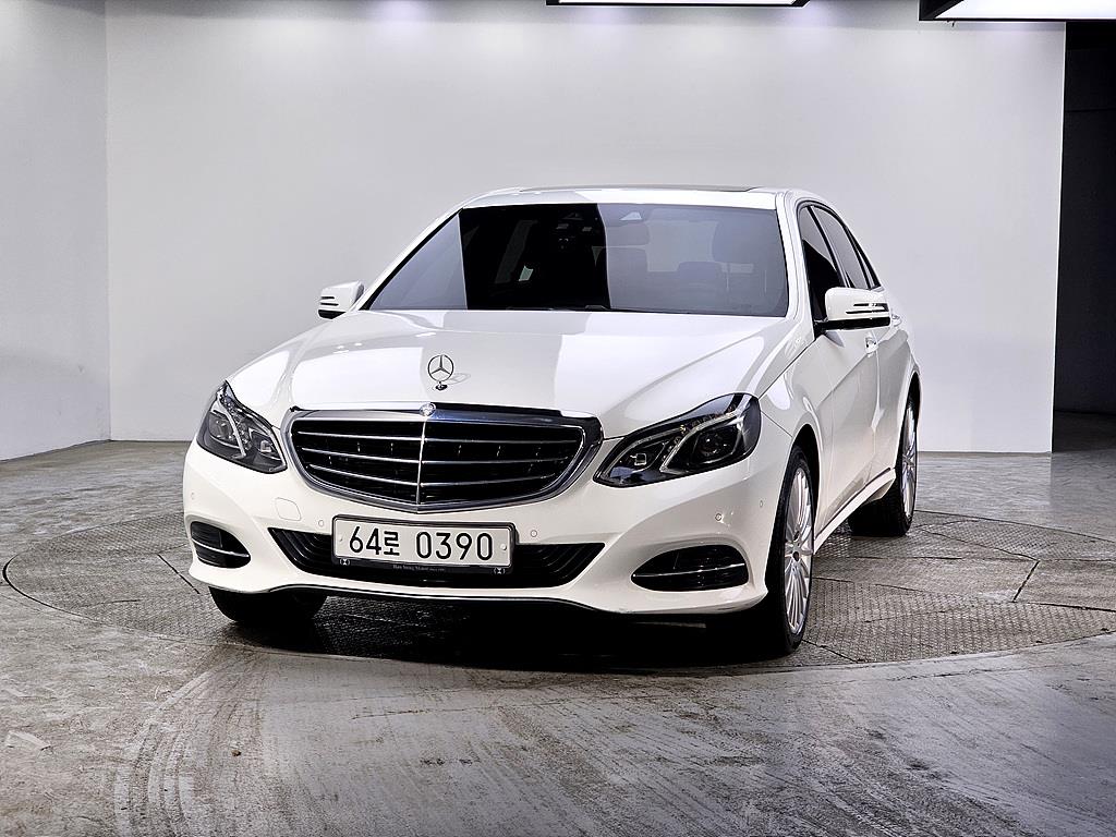 Mercedes Benz E class - Vista 2