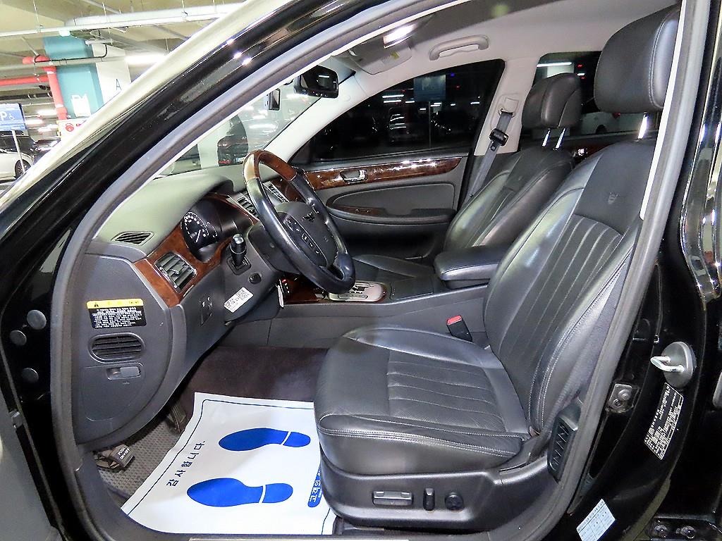 HYUNDAI Genesis - Vista 6