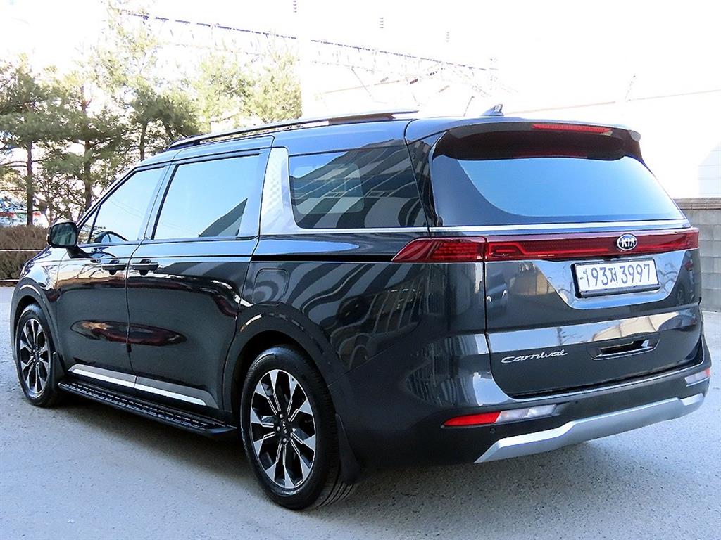 KIA Carnival - Vista 3
