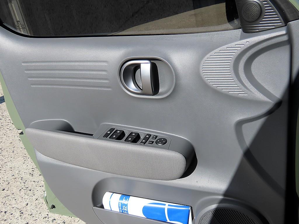 HYUNDAI Casper - Vista 12