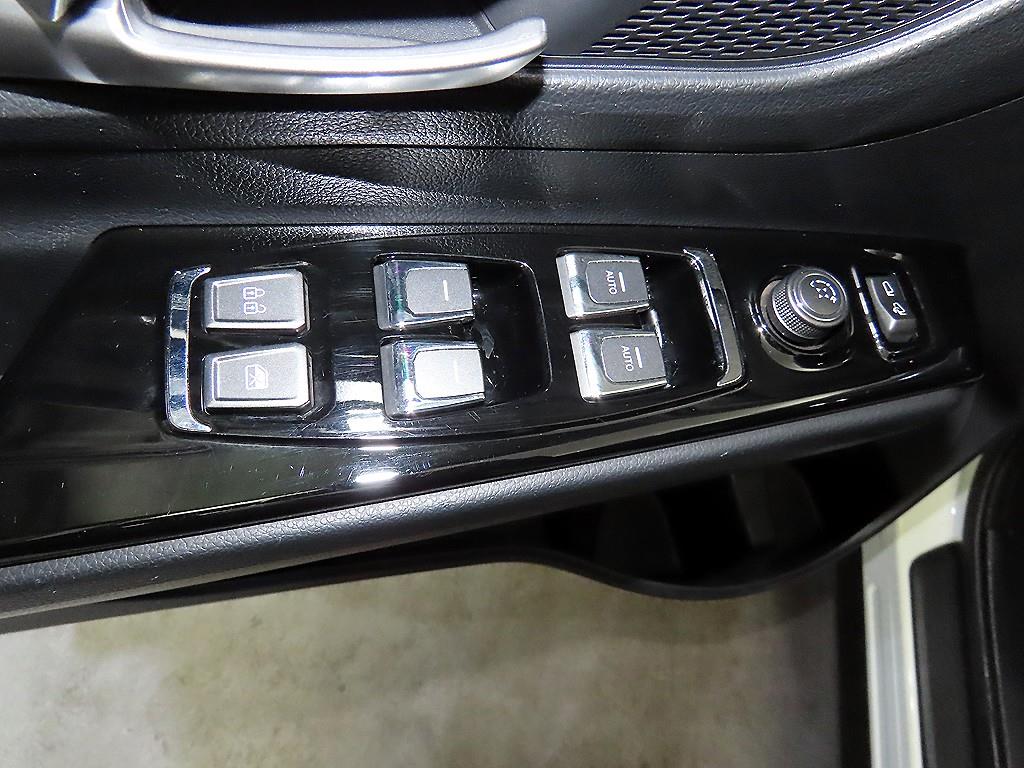 Ssangyong Korando 2023 Blanco - Importación desde Corea - HF Imports Iquique - Foto 13