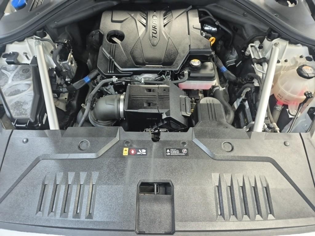 Genesis GV70 - Vista 5