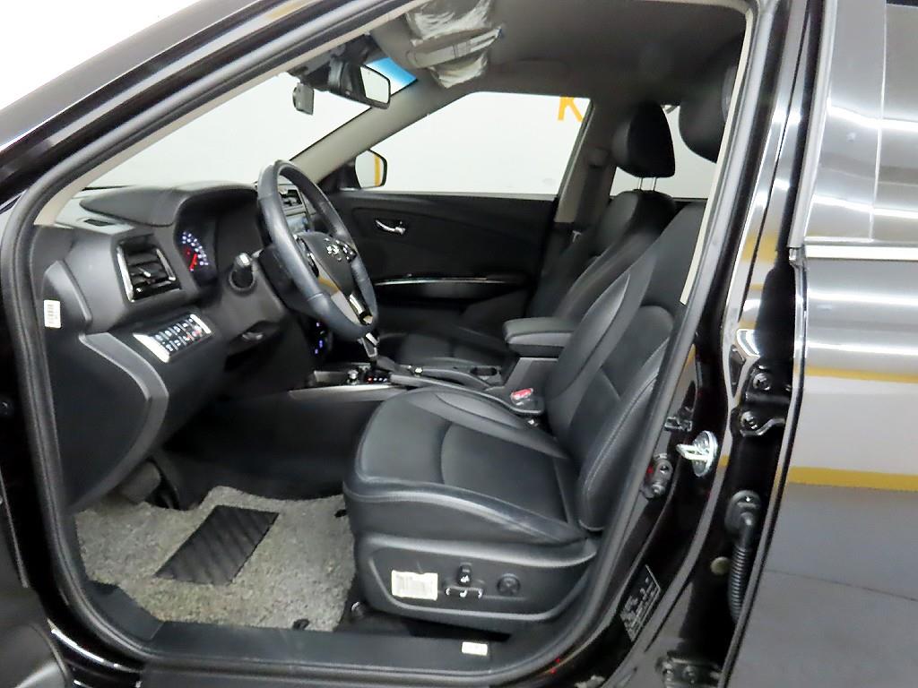 Ssangyong Tivoli - Vista 5