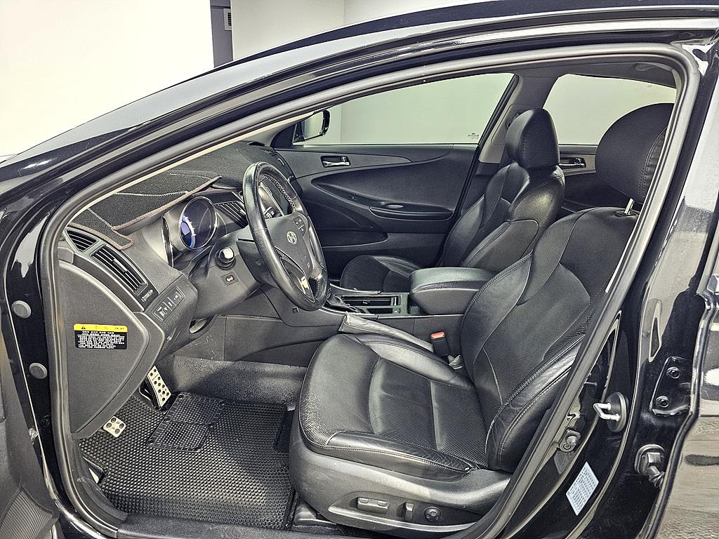 HYUNDAI Sonata - Vista 8