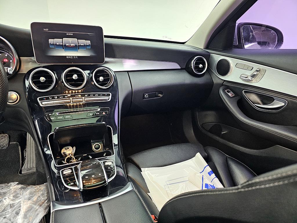 Mercedes Benz C Class - Vista 10