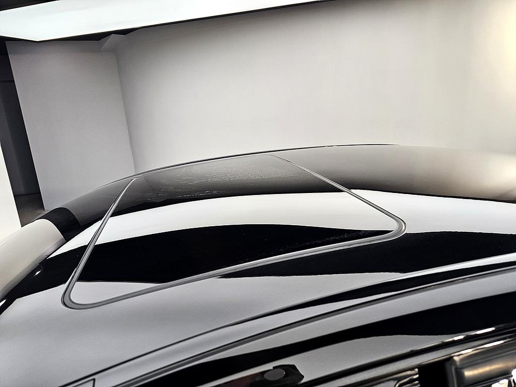 Mercedes Benz E class - Vista 12