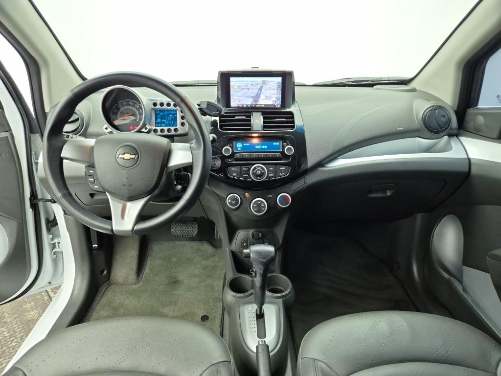 Chevrolet Spark - Vista 5