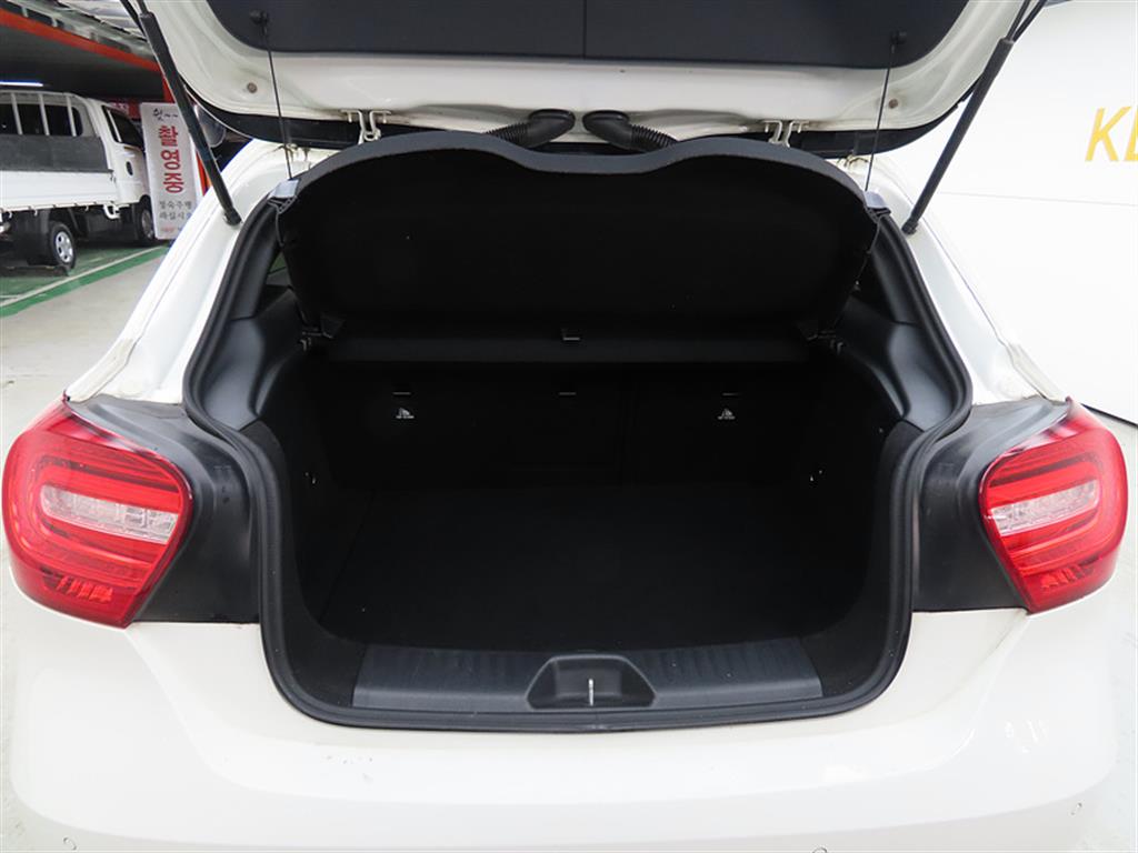 Mercedes Benz A Class 2015 Blanco - Importación desde Corea - HF Imports Iquique - Foto 16