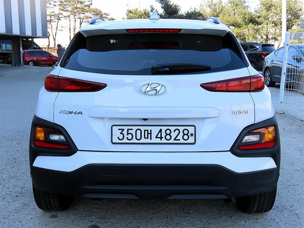 HYUNDAI Kona - Vista 4