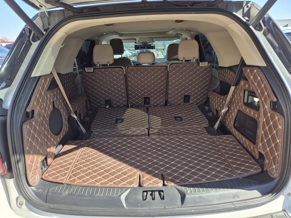 Ford Explorer - Vista 8