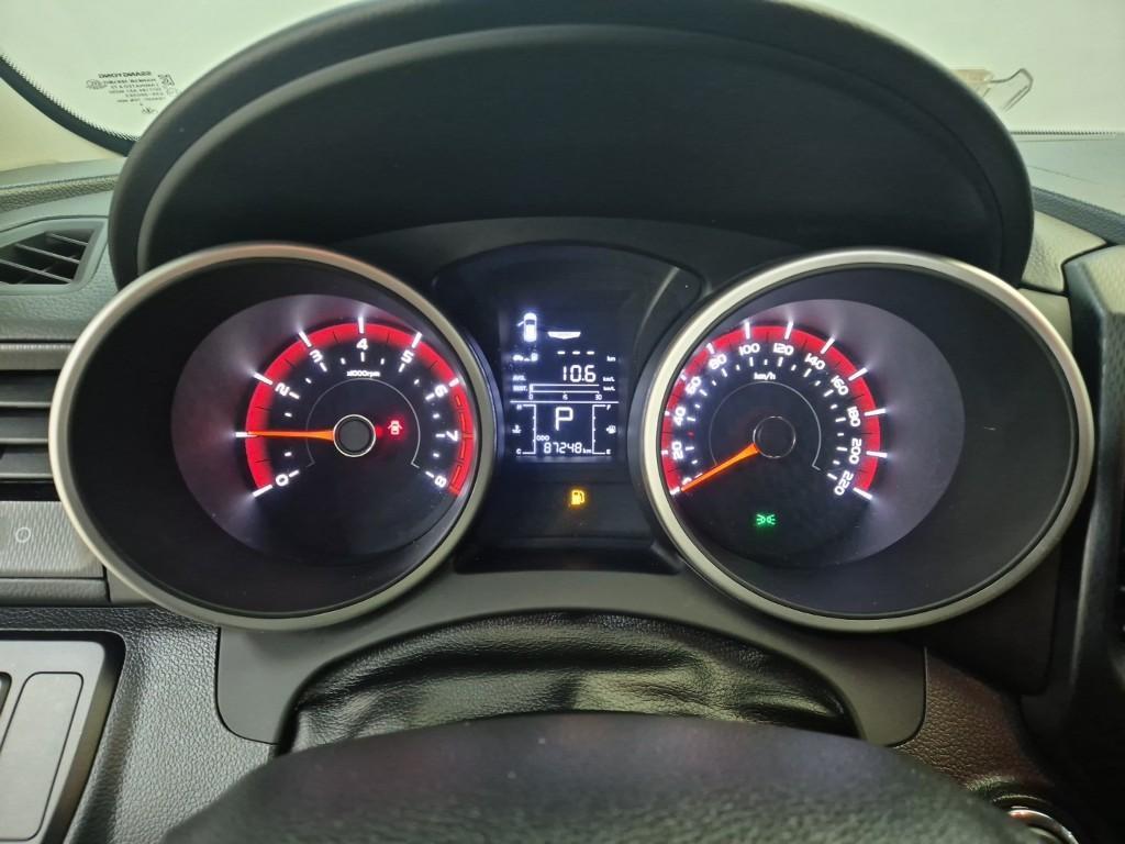 Ssangyong Tivoli - Vista 6