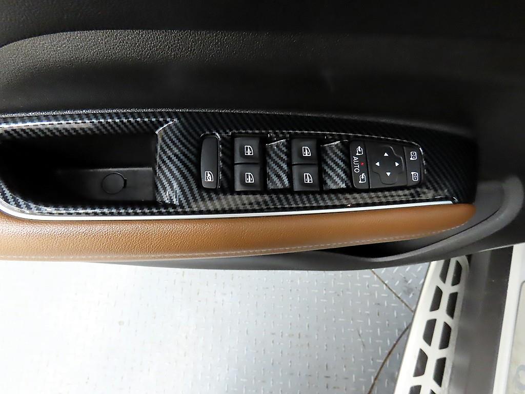 SAMSUNG QM6 - Vista 11