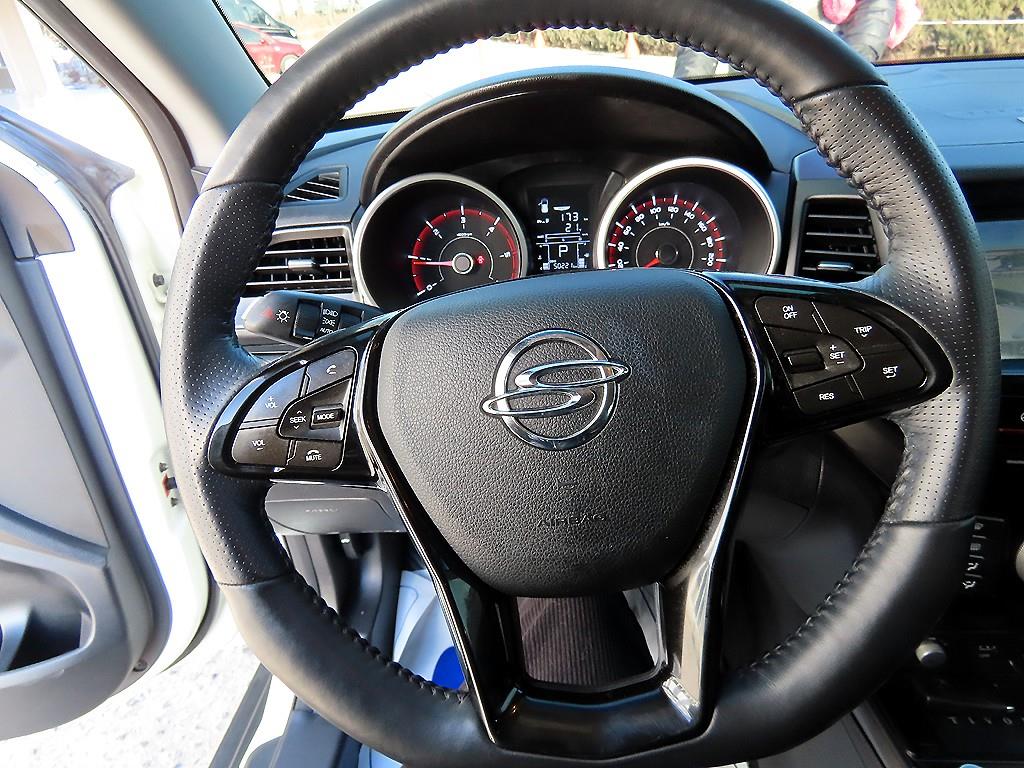 Ssangyong Tivoli - Vista 8