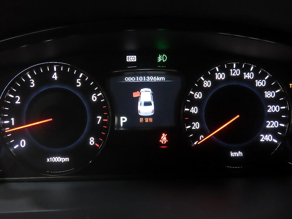 KIA Opirus - Vista 9