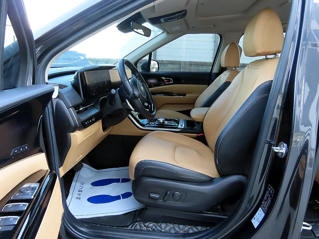 KIA Carnival - Vista 5