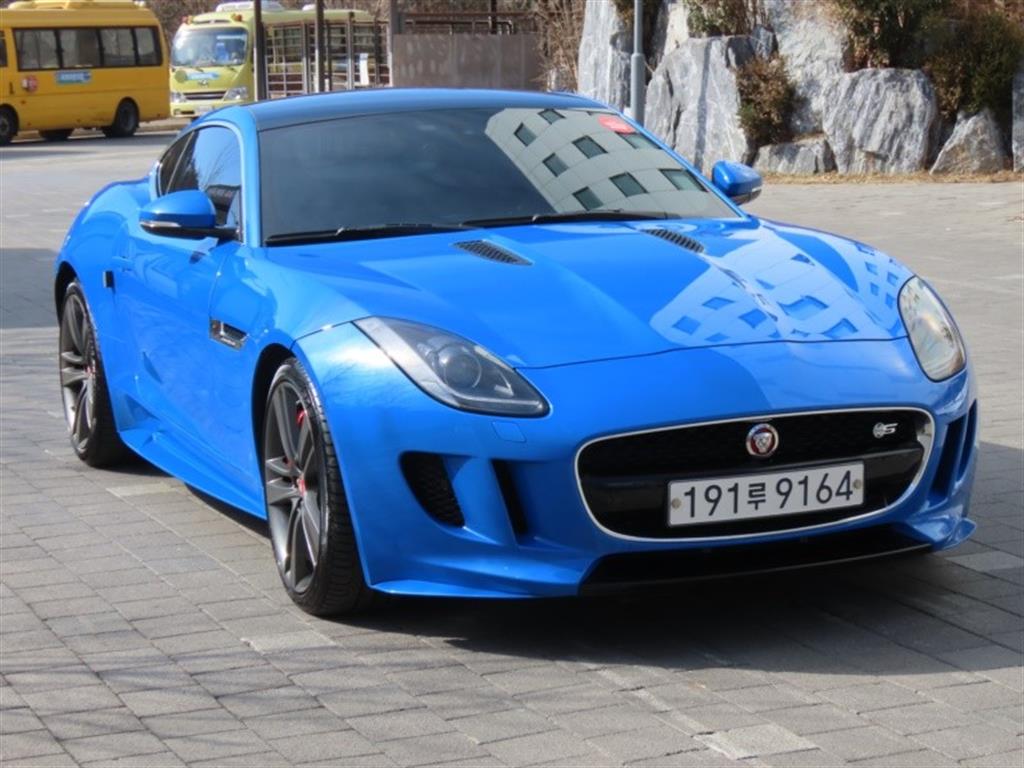 Jaguar F-TYPE - Vista 3