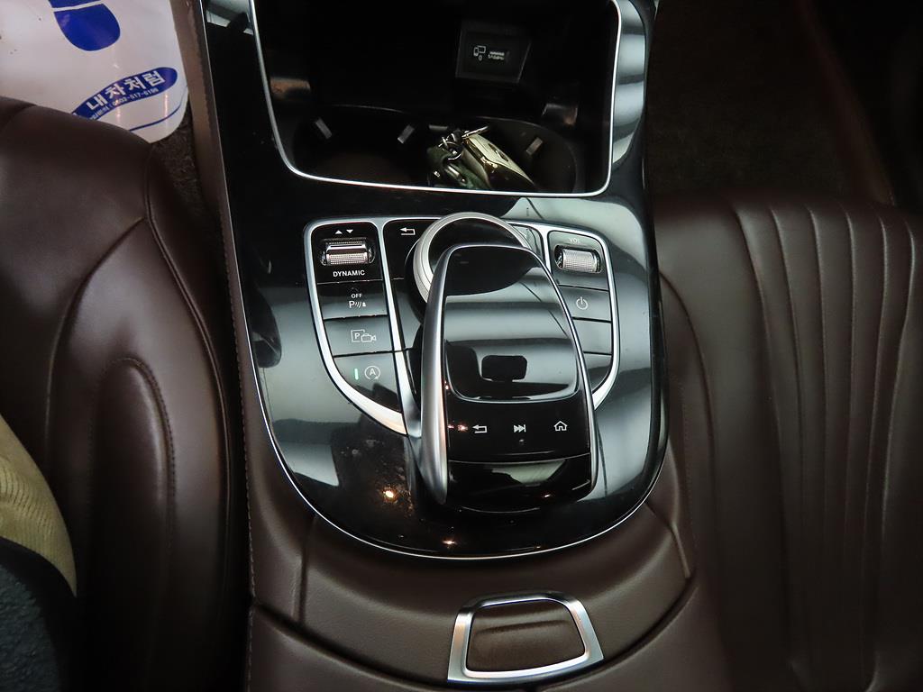 Mercedes Benz CLS Class - Vista 11