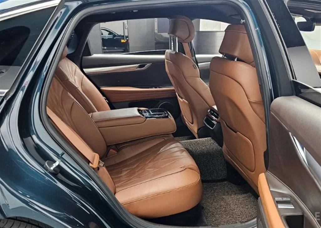 Genesis G80 - Vista 12