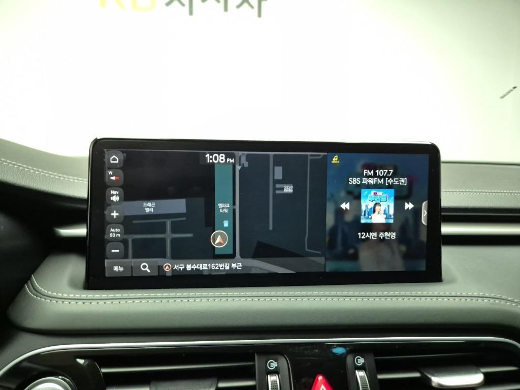 Genesis G70 - Vista 10