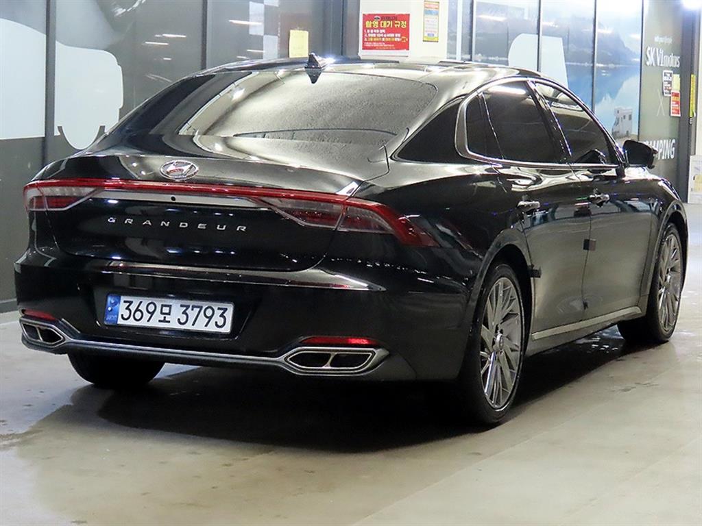 HYUNDAI Grandeur - Vista 4