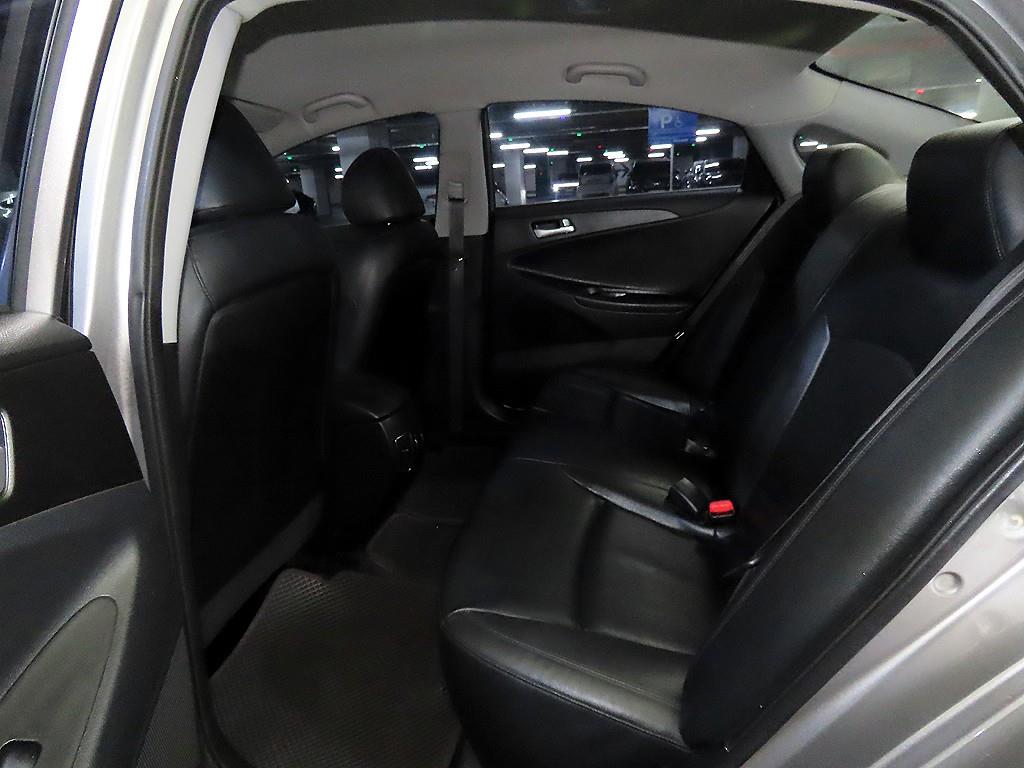 HYUNDAI Sonata - Vista 7