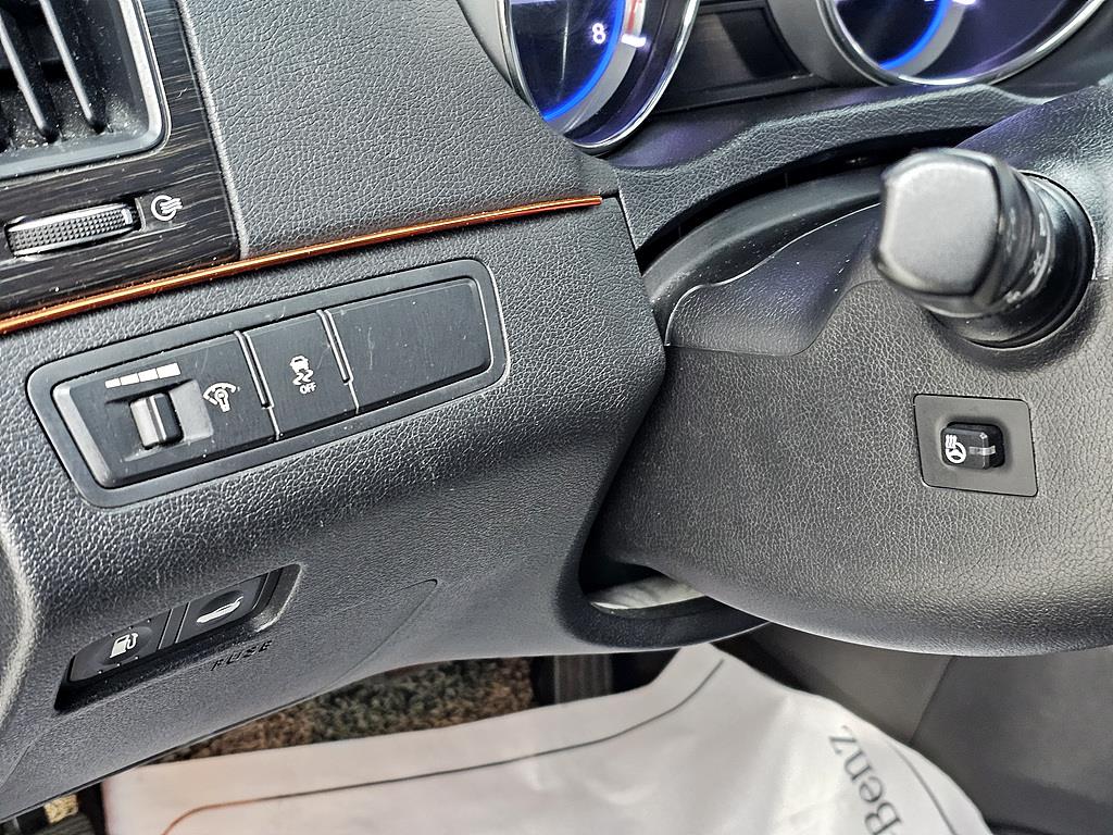 HYUNDAI Sonata - Vista 12