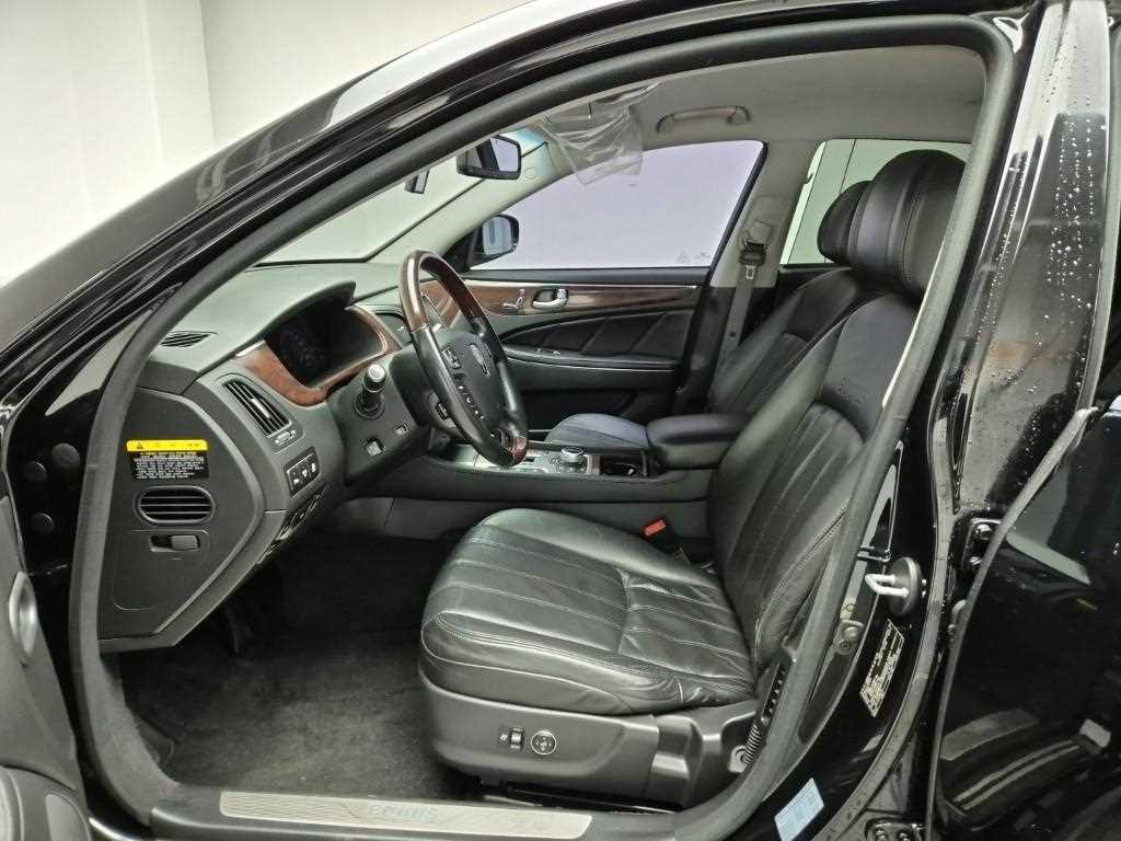 HYUNDAI Equus - Vista 11