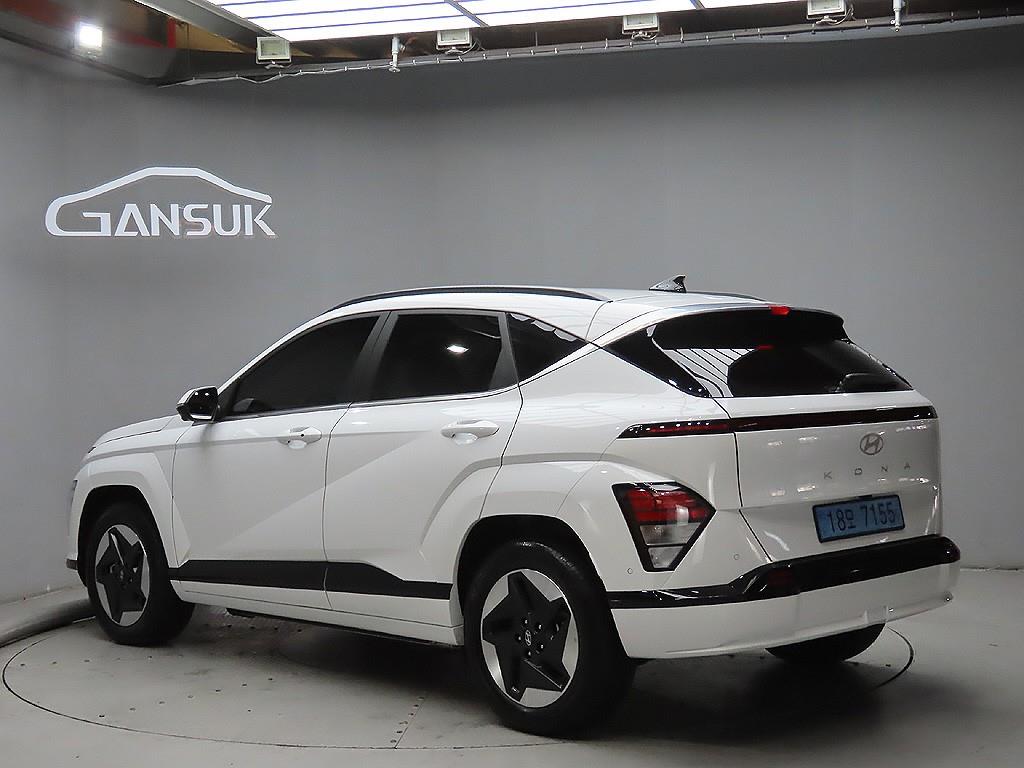 HYUNDAI Kona - Vista 5