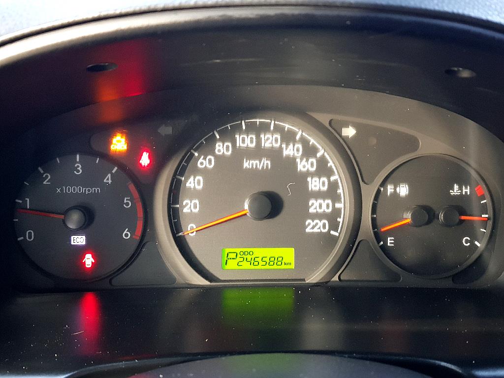 HYUNDAI Starex - Vista 7