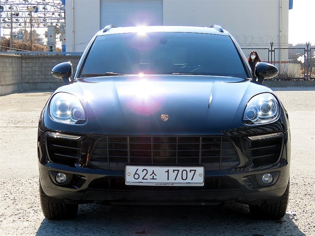 Porsche Macan 2015 Negro - Importación desde Corea - HF Imports Iquique - Foto 1
