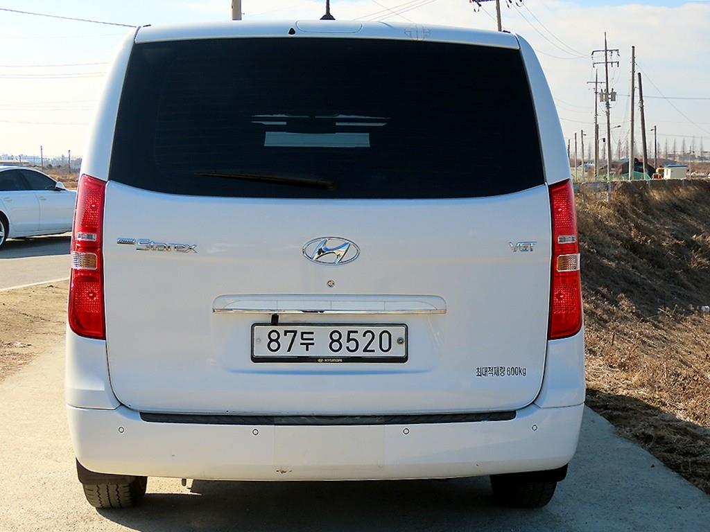 HYUNDAI Starex - Vista 4