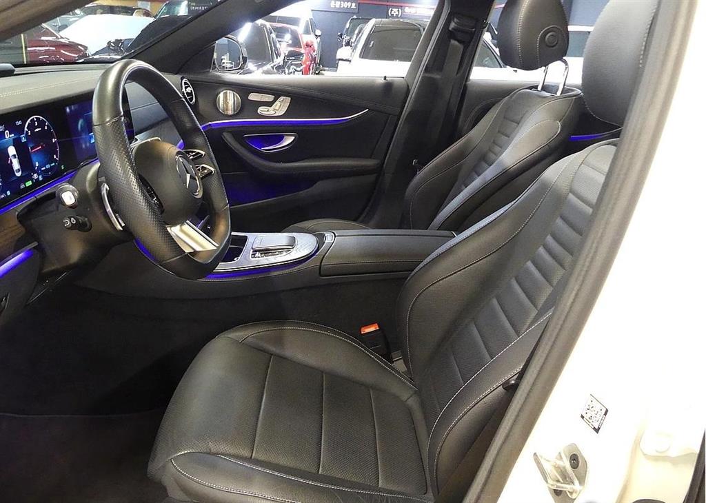 Mercedes Benz E class - Vista 8