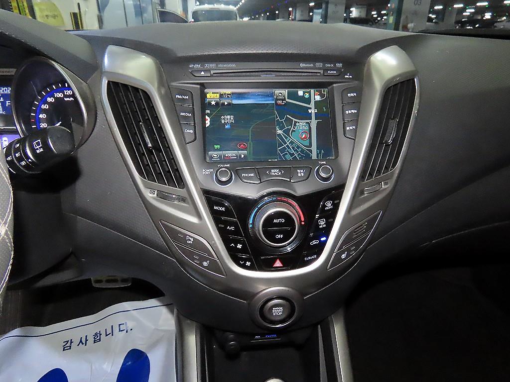 HYUNDAI Veloster - Vista 11