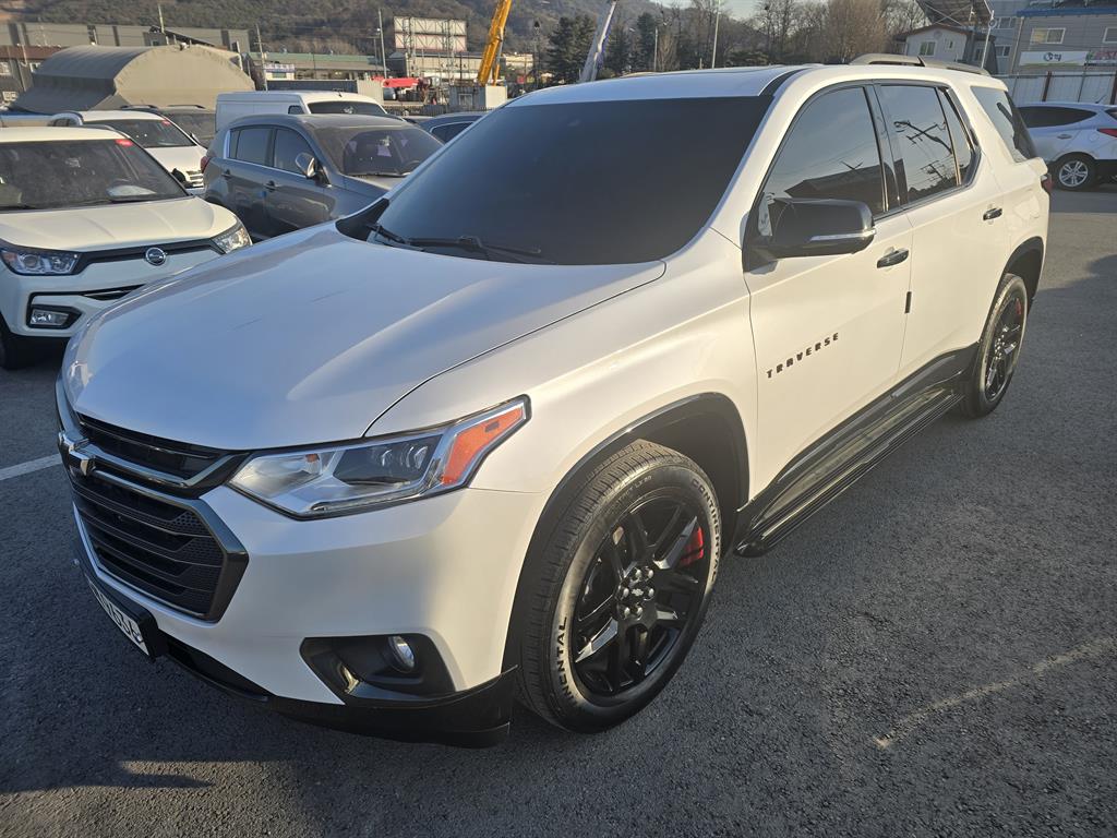 Chevrolet Travers - Vista 3