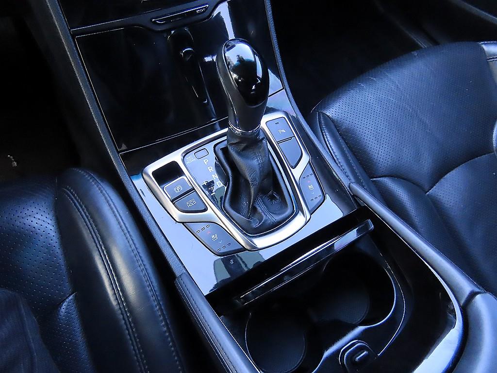 HYUNDAI Grandeur - Vista 9