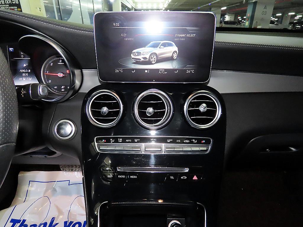 Mercedes Benz GLC Class - Vista 11