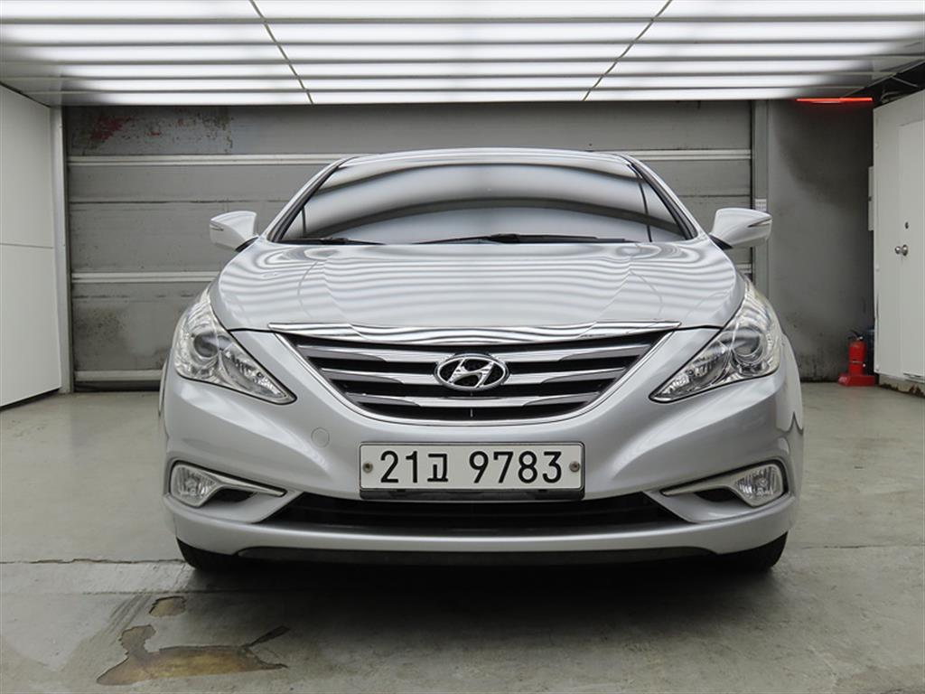 HYUNDAI Sonata - Vista 2