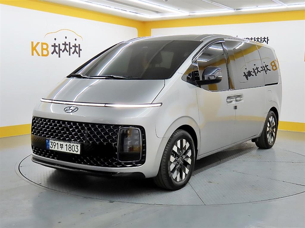 HYUNDAI Staria - Vista 2